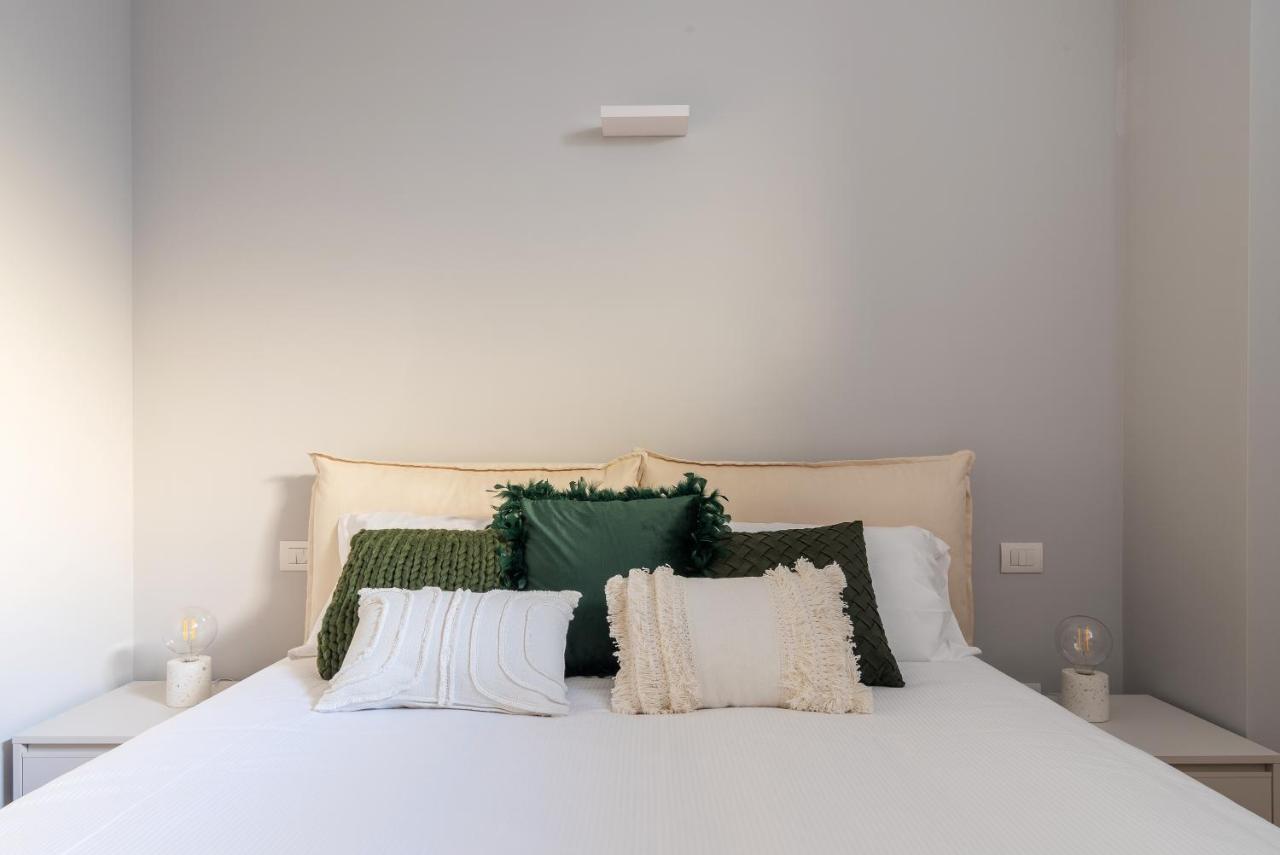 Easyhomes - Botta * Milan
